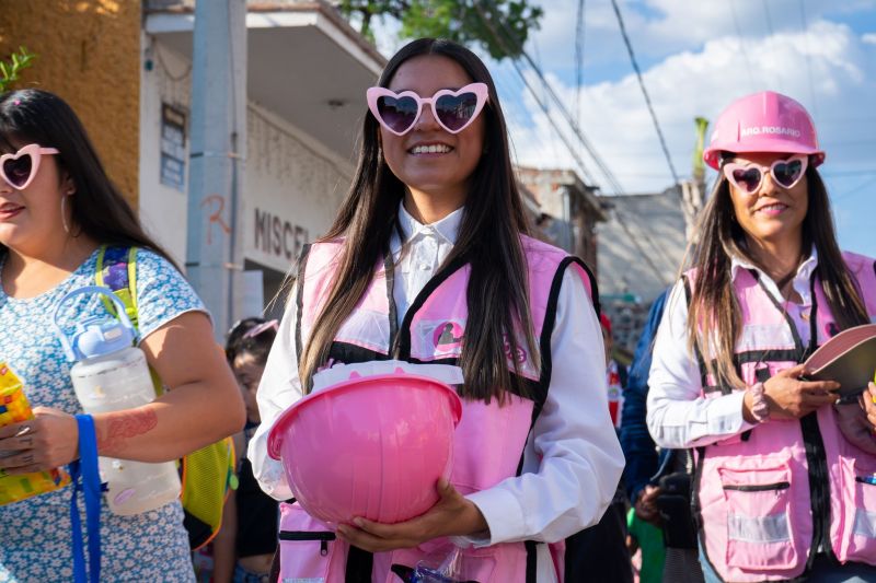 CON DESFILE DE CARROS ALEGORICOS ARRANCA EL PRIMER CARNAVAL INTERNACIONAL SAN MIGUEL ARCANGEL
