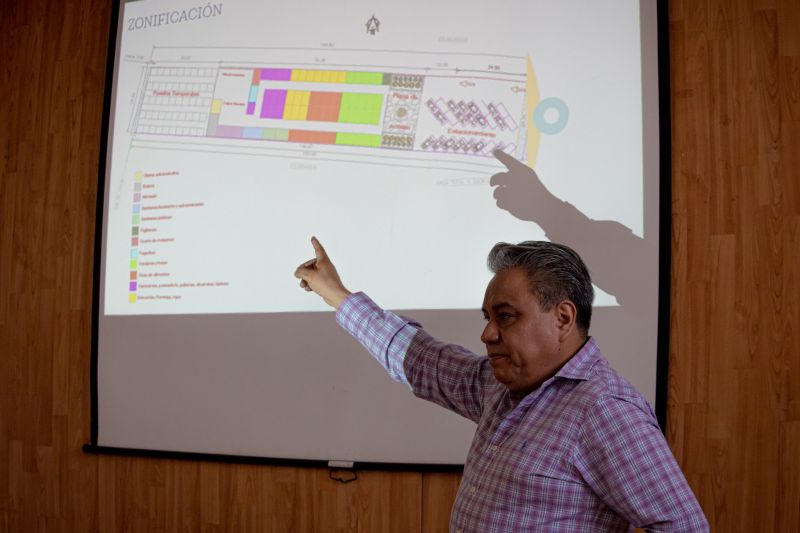 EL MERCADO MUNICIPAL VA EN MELCHOR OCAMPO