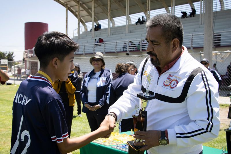 SE LLEVAN A CABO JUEGOS DEPORTIVOS EN MELCHOR OCAMPO