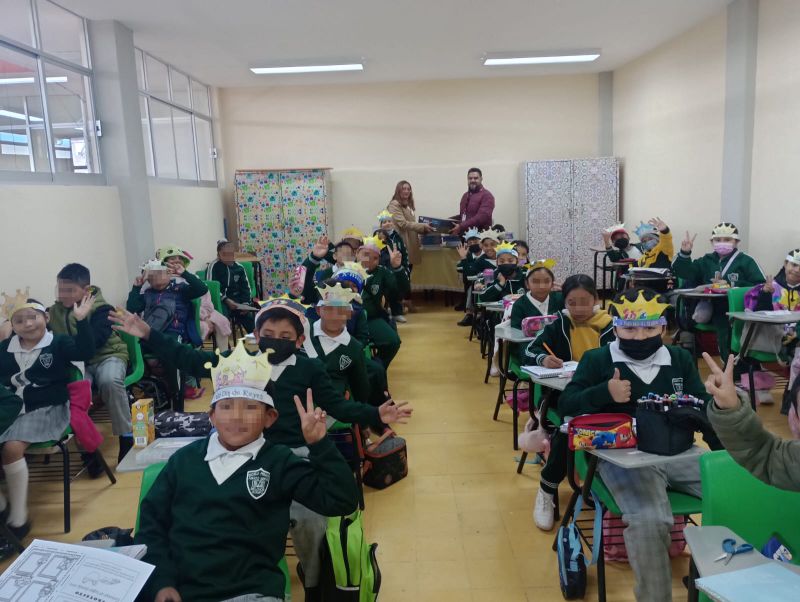 GOBIERNO DE MELCHOR OCAMPO REPARTE ROSCAS DE REYES A ESCUELA PRIMARIA "AMADO NERVO"