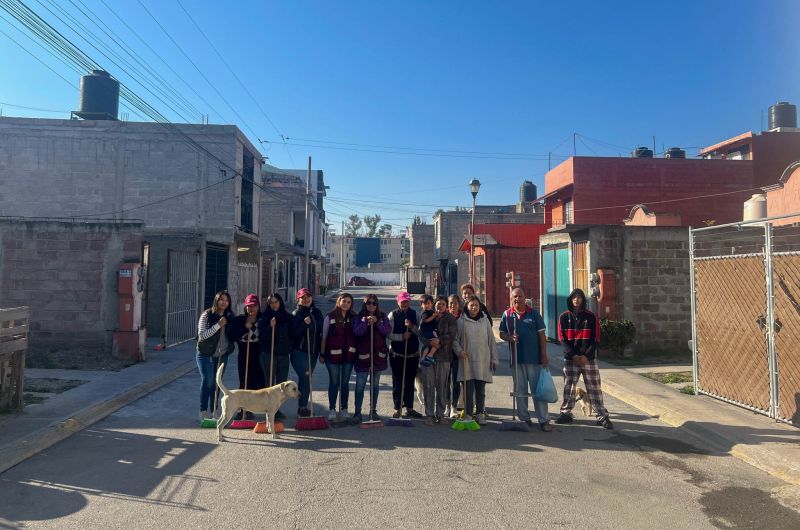 Vecinas y vecinos de Álamos 1 se unen en faena comunitaria para mejorar su entorno