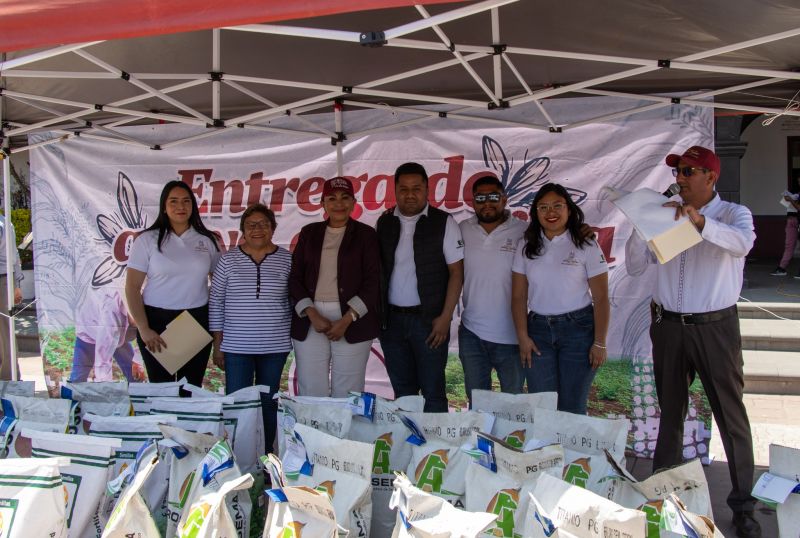 Apoyo al campo: fortalecen la producción agrícola con entrega de semilla en Melchor Ocampo