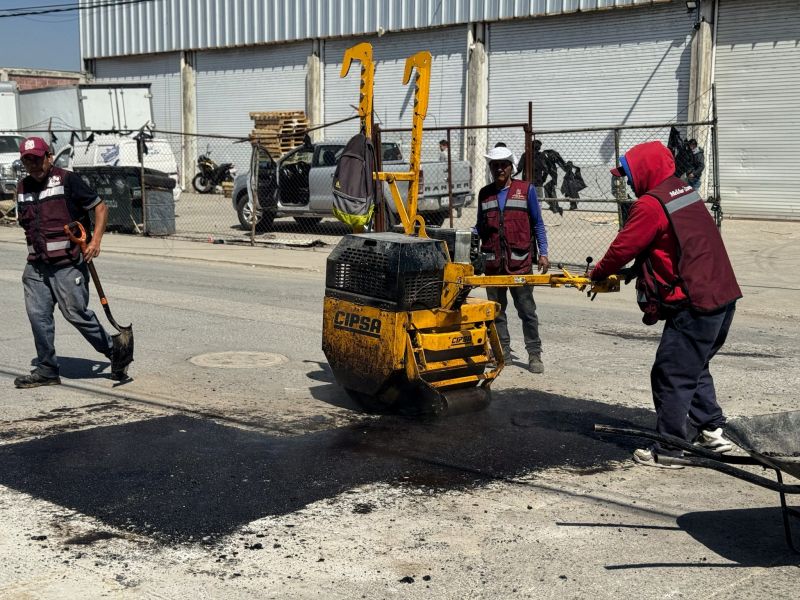 Continúan trabajos de mejora en calles y avenidas del municipio