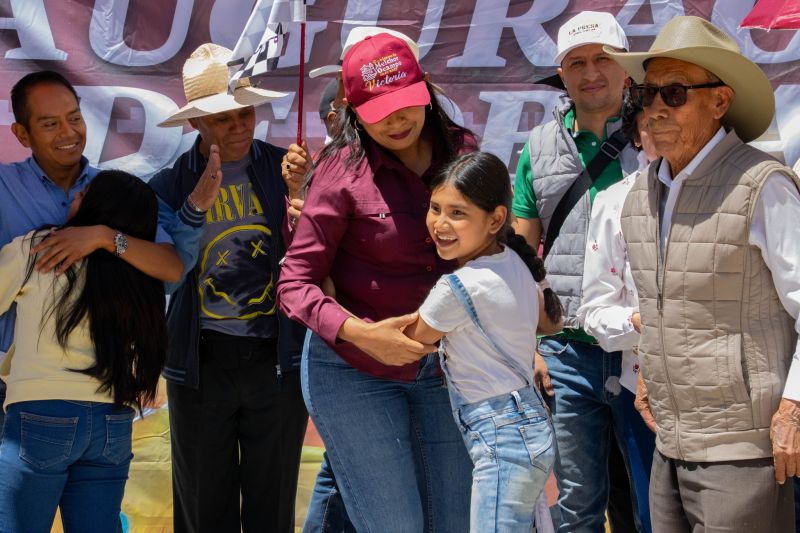Gran inauguración de obra, en la calle insurgentes en visitación