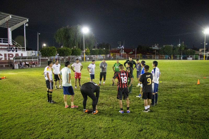 Gobierno Municipal impulsa el deporte: jóvenes se preparan para importante encuentro este sábado