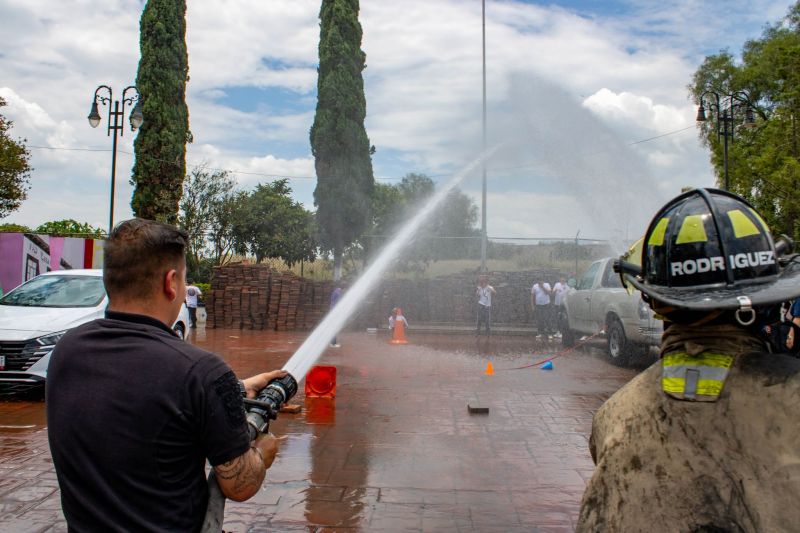 Mini Academia de Policías fortalece la cultura de prevención con Protección Civil y Bomberos